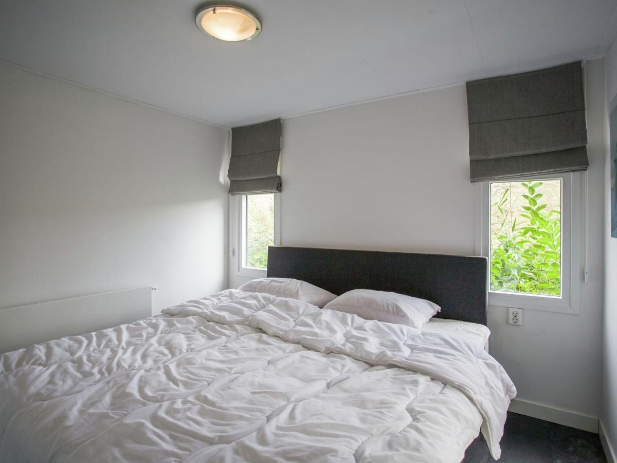 Holiday Home In Kattendijke With Terrace エクステリア 写真